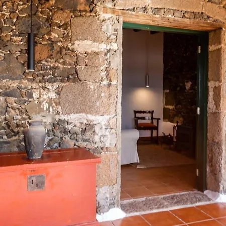 Casa Entre Vinedos En Masdache Hébergement de vacances *